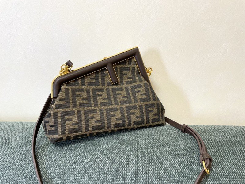 1-1046.jpg Fendi 013 - 图片 1