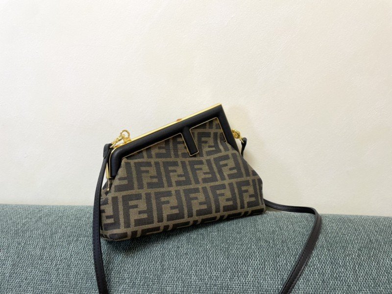 1-1085.jpg Fendi 052 - 图片 1