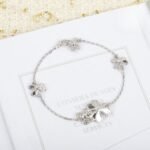 Van Cleef and Arpels Frivole bracelet 5 flowers - 图片 3