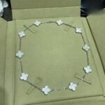 Van Cleef and Arpels Vintage Alhambra necklace 10 motifs - 图片 5
