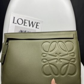 Loewe 004