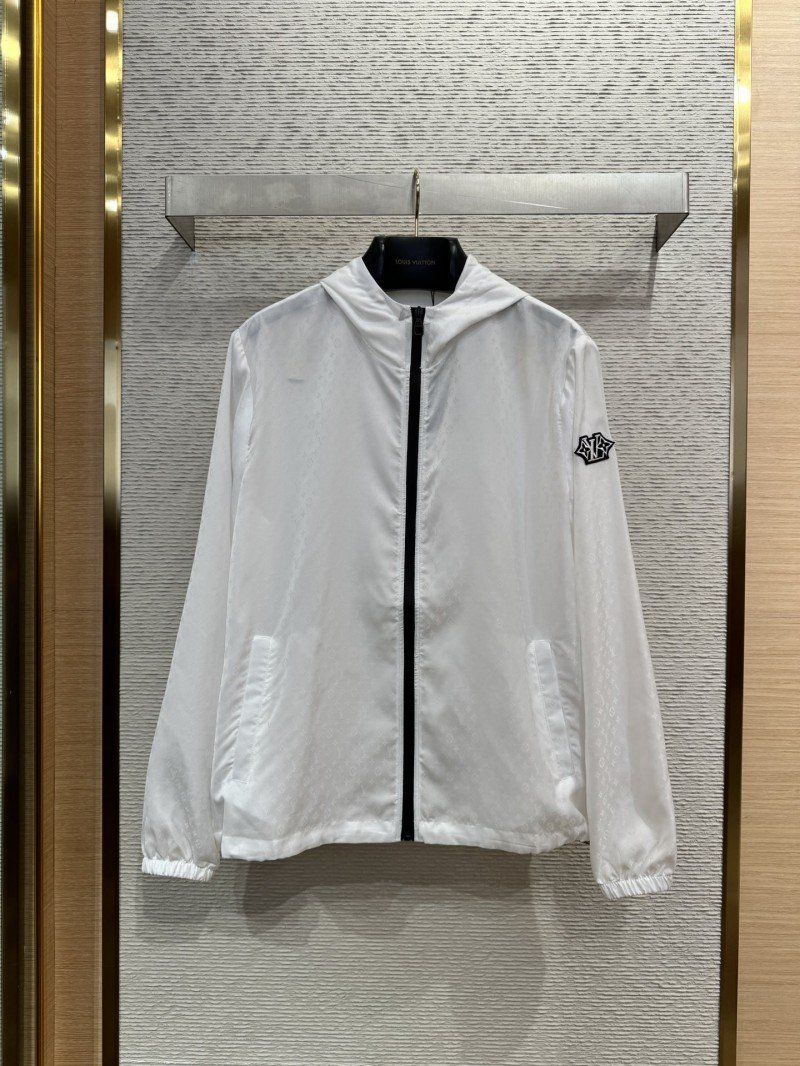 1-147-1.jpg LV Full Print Punch Hooded Jacket 1 - 图片 1