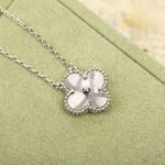 Van Cleef and Arpels Vintage Alhambra pendant - 图片 2