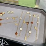 Van Cleef and Arpels Lucky Spring long necklace 15 motifs - 图片 5
