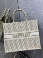 Dior 198