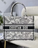 Dior 218