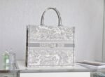 Dior 219