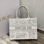 Dior 221