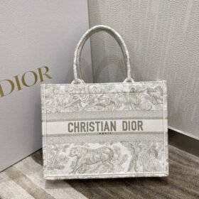 Dior 221