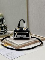 Dior 246