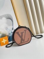 LV 082