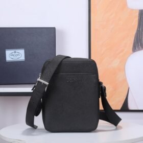 Prada 050