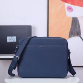 Prada 052