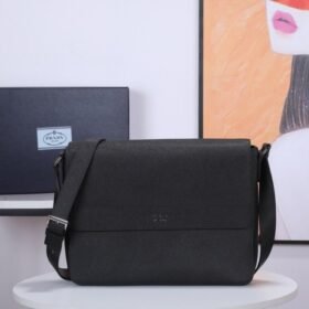 Prada 056