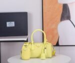 Prada 084