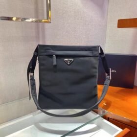 Prada 160