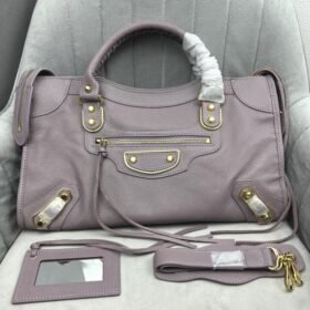 Balenciaga 050