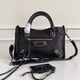 Balenciaga 071