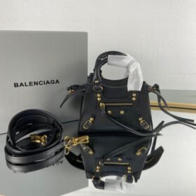 Balenciaga 081