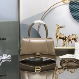 Balenciaga 101