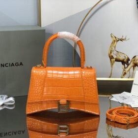 Balenciaga 107