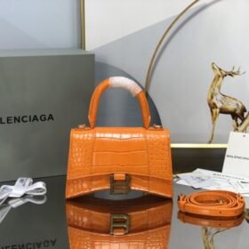 Balenciaga 114