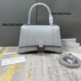 Balenciaga 122