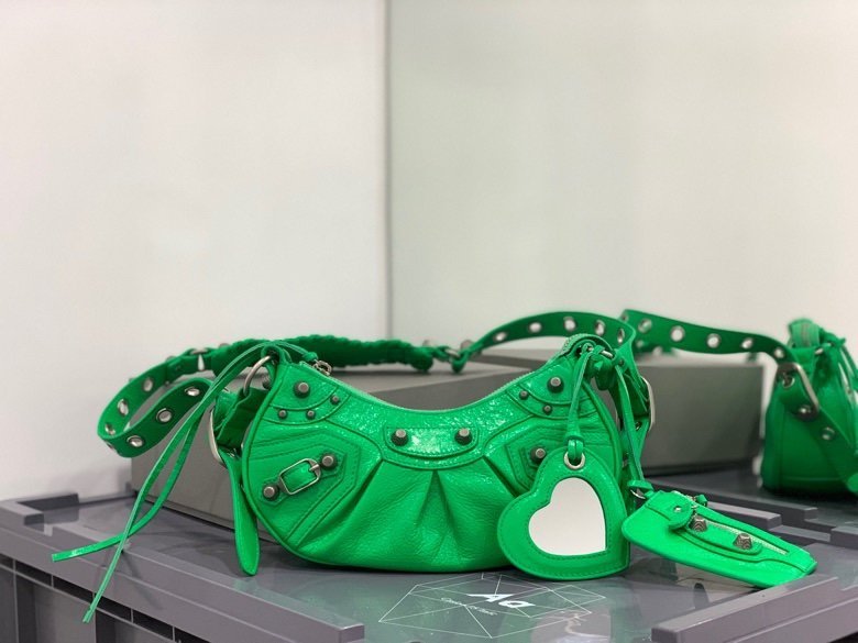 1-3387.jpg Balenciaga 124 - 图片 1