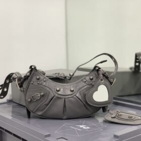 Balenciaga 127