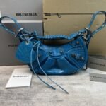 Balenciaga 133