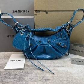 Balenciaga 133