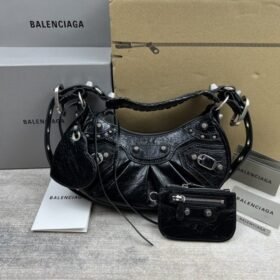 Balenciaga 138