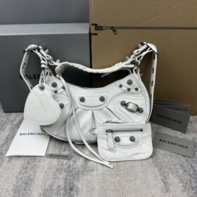 Balenciaga 139