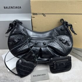 Balenciaga 153