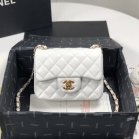 Chanel 052