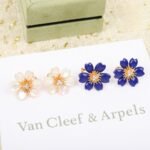 Van Cleef and Arpels Rose de No?l earrings mini model - 图片 4