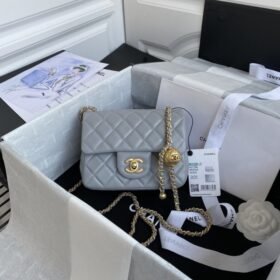 Chanel 180