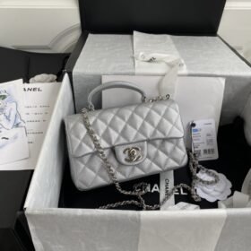 Chanel 210