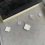 Van Cleef and Arpels Magic Alhambra bracelet 5 motifs - 图片 6