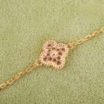 Van Cleef and Arpels Sweet Alhambra bracelet 6 motifs - 图片 6