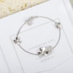 Van Cleef and Arpels Frivole bracelet 5 flowers - 图片 2