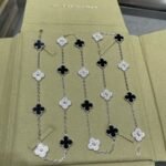 Van Cleef and Arpels Vintage Alhambra long necklace 20 motifs - 图片 5