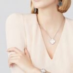 Van Cleef and Arpels Magic Alhambra pendant - 图片 3