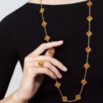 Van Cleef and Arpels Vintage Alhambra long necklace 20 motifs - 图片 3