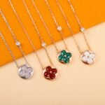LOUIS VUITTON Color Blossom BB Sun Pendant - 图片 3