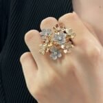 Van Cleef and Arpels Frivole ring 8 flowers - 图片 4