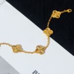 Van Cleef and Arpels Vintage Alhambra bracelet 5 motifs - 图片 2
