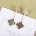 Van Cleef and Arpels Magic Alhambra earrings 2 motifs - 图片 2