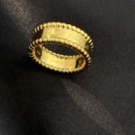 Van Cleef and Arpels Perl??e signature ring - 图片 2