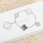Van Cleef and Arpels Magic Alhambra bracelet 5 motifs - 图片 5